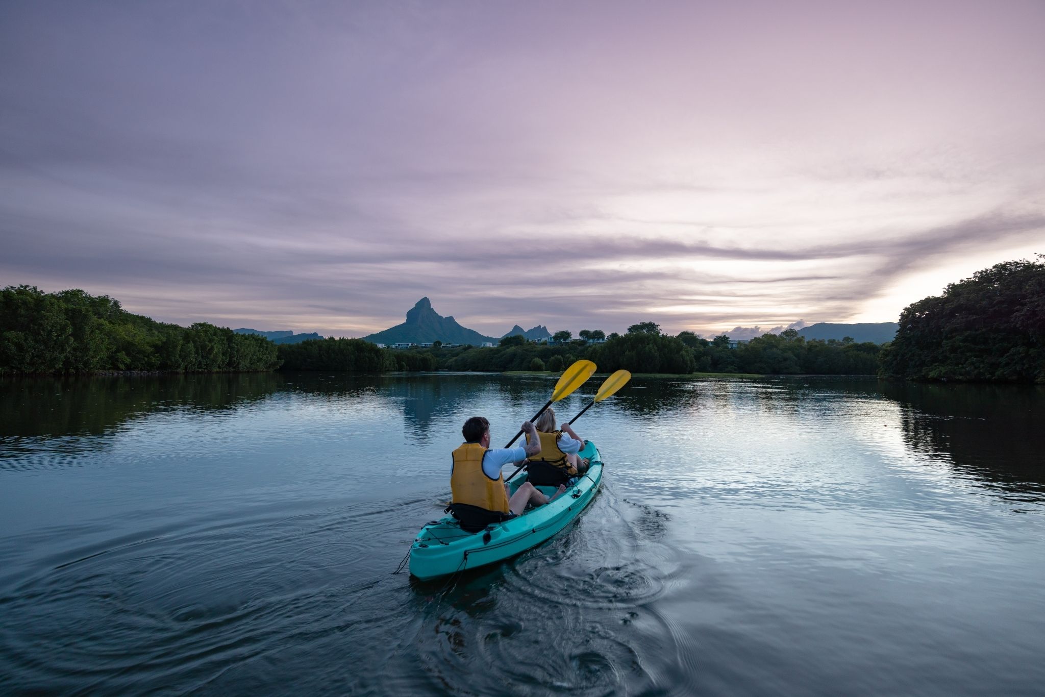 Kayak at Sunrise on the Tamarin River - Image 8