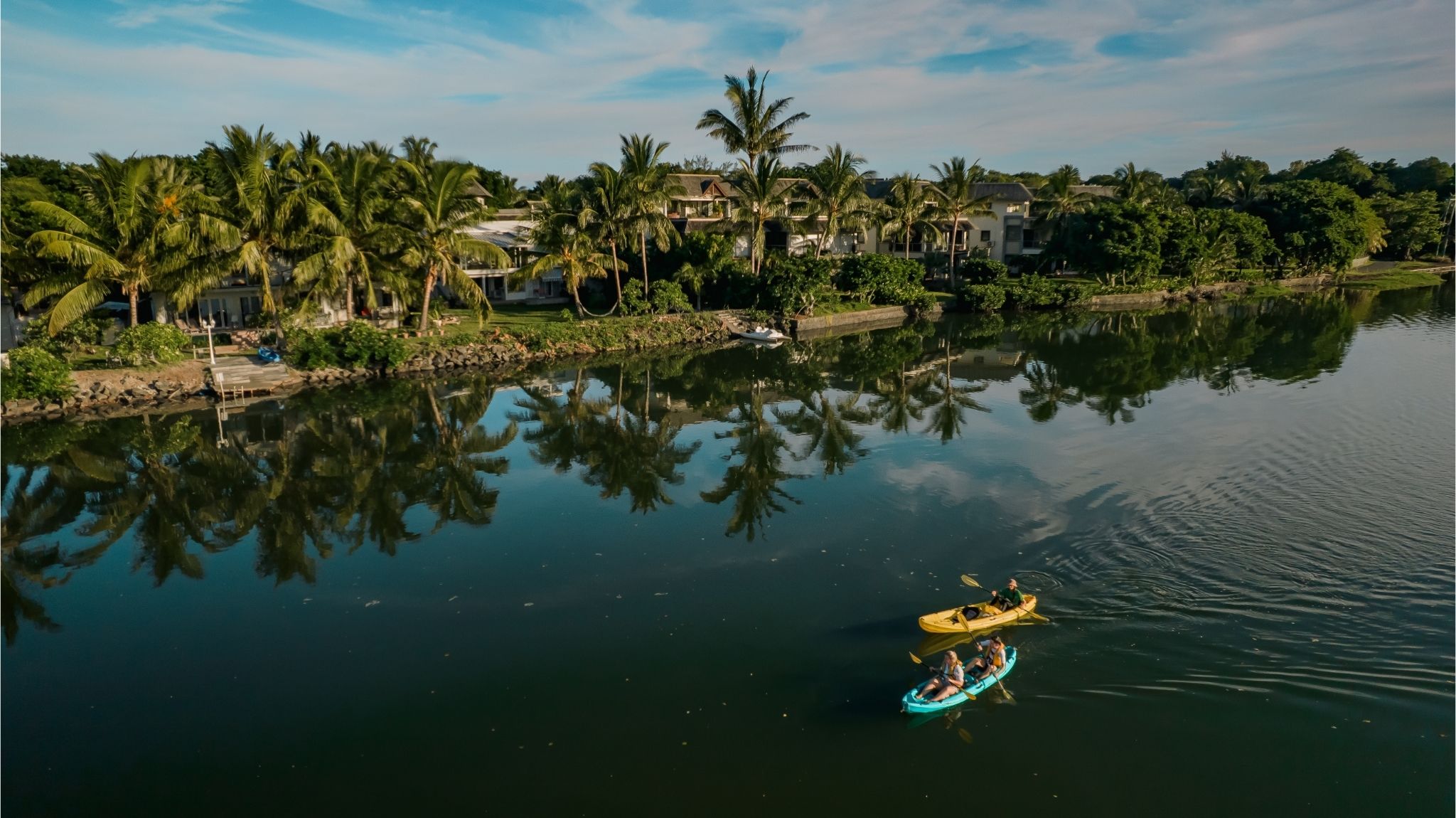 Kayak at Sunrise on the Tamarin River - Image 2