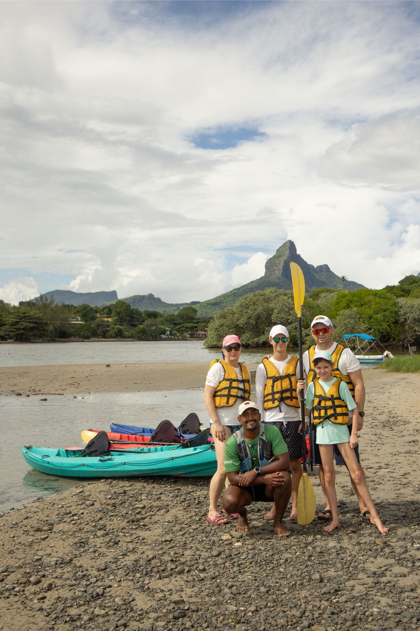 Kayak on the Tamarin River - Image 12