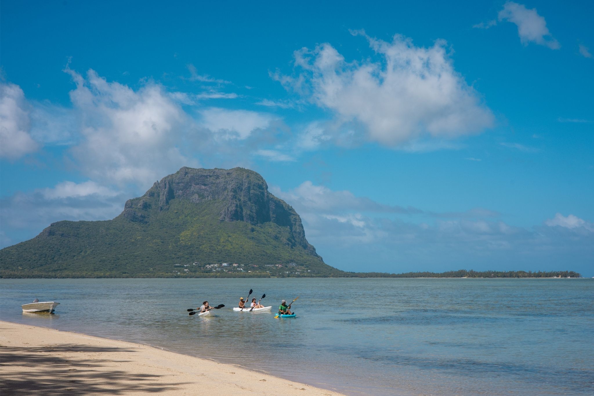 Kayak to the Crystal Rock & Benitiers Island - Image 12